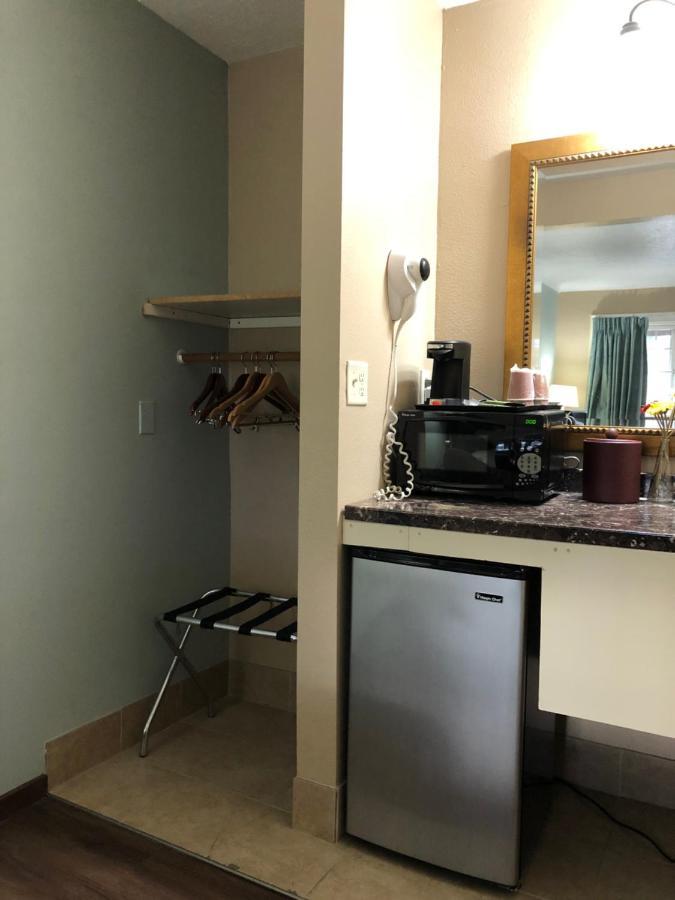 Value Inn Motel Eugene Airport Bagian luar foto